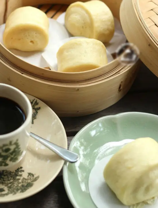 3 bước đơn giản làm bánh màn thầu ngô ngọt 6