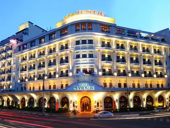Khách sạn Majestic: Khách sạn Majestic tọa lạc trên đường Tôn Đức Thắng, đoạn đối diện bến Bạch Đằng. Ảnh: Asialinktravel