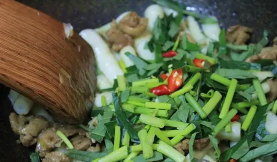 ĂN NGON VỚI MÓN VỊT XÀO MĂNG TRÚC