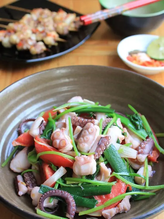 BẠCH TUỘC XÀO CẦN TỎI