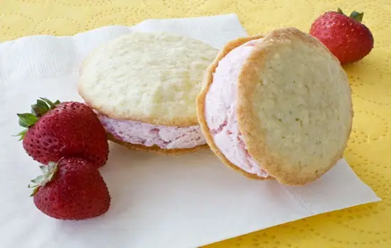 bánh dừa kẹp kem