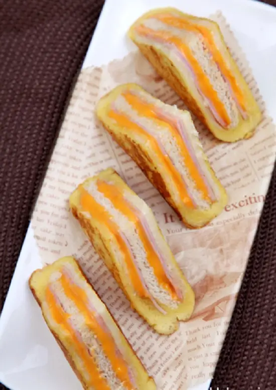 bánh sandwich kẹp ba tầng thơm ngon