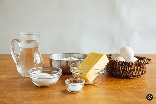 banh-su-kem-nhan-custard-2