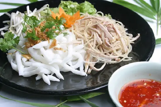 Bánh tằm bì thơm ngon béo ngậy
