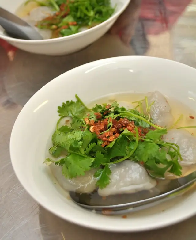 .. bánh bột lọc tiêu