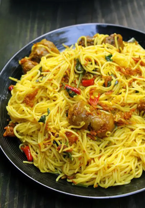 BÚN XÀO ĐUÔI BÒ THÊM NĂNG LƯỢNG CHO NGÀY MỚI