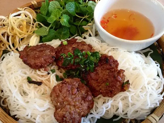 món ăn Việt Nam nổi tiếng bún chả