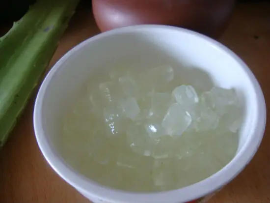 Cách chế biến nha đam giòn không nhớt bằng nước muối loãng