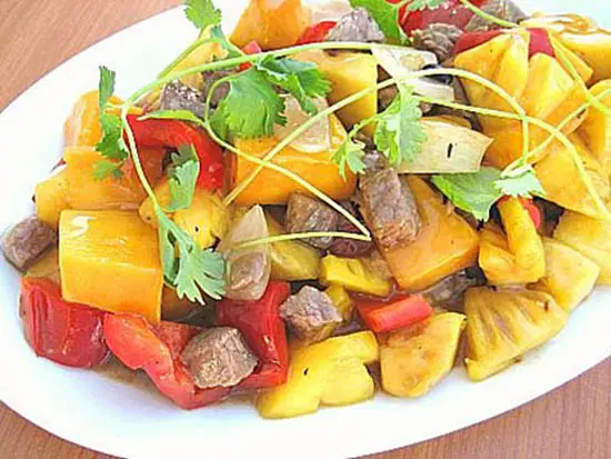 CÁCH ĐƠN GIẢN ĐỂ XÀO THỊT BÒ DỨA NGON ĐÚNG KIỂU