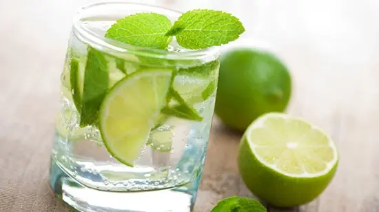 cách giải rượu bằng nước chanh