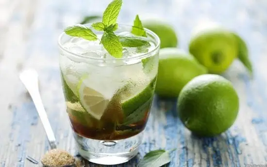 Cách làm 2 kiểu cocktail mojito mát lạnh cho ngày hè