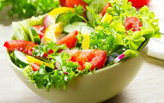 Cach-lam-4-loai-salad-chay-vo-cung-ngon-mieng-4