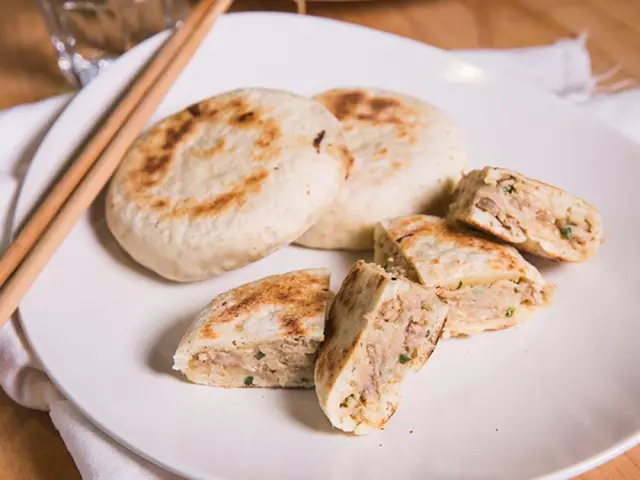 Cách làm bánh bao nhân cải trắng chiên độc đáo