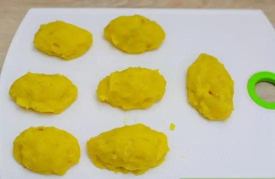 Cách làm bánh cháo ngô nướng mới lạ làm đồ ăn vặt 2