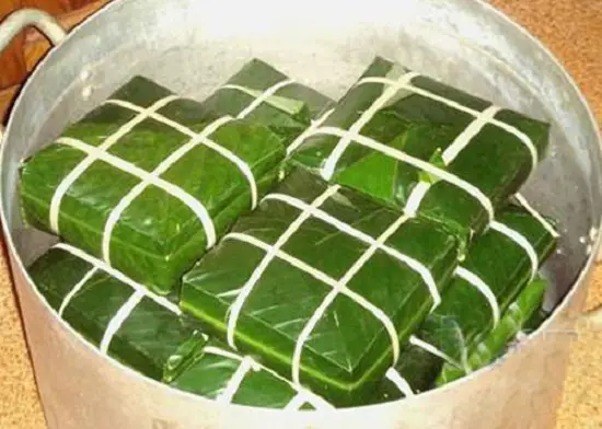 xếp bánh vào nồi