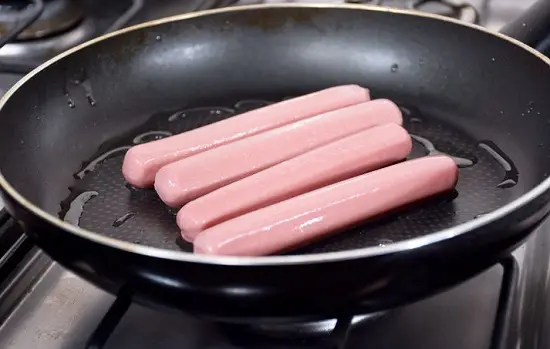 Làm bánh cuộn xúc xích nhanh chóng cho bữa sáng 3