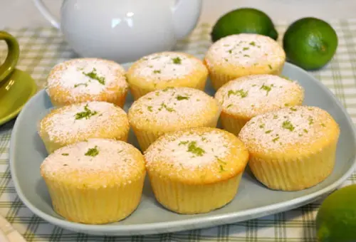 banh-cupcake-chanh-dua