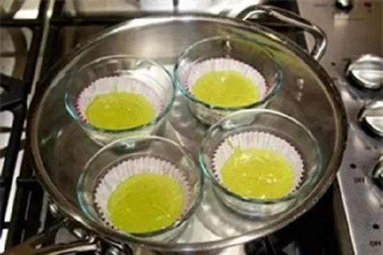 làm chín bánh bằng nồi cách thủy