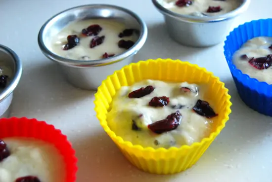 cach-lam-banh-cupcake-nho-kho-8