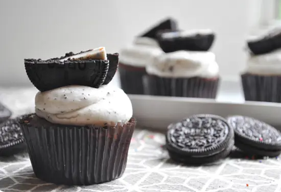cach-lam-banh-cupcake-oreo-3