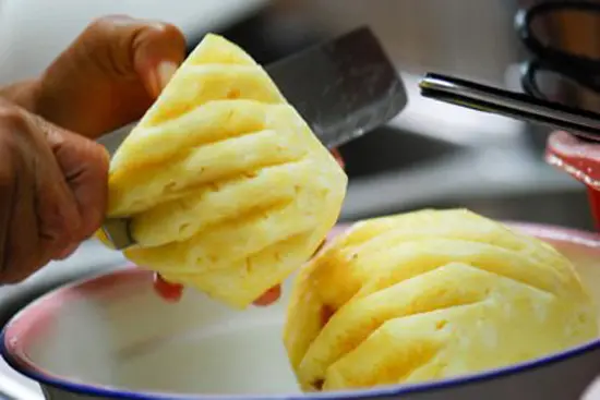Cách làm bánh dứa đơn giản ngon miễn chê