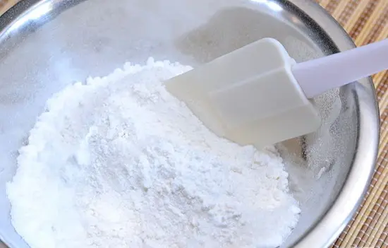 trộn bột mì