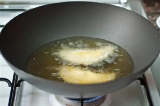 chiên bánh gối