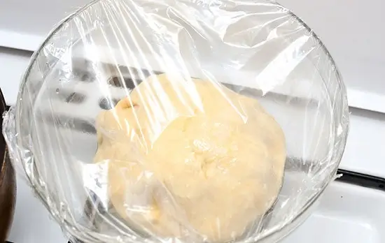 ủ bột bánh
