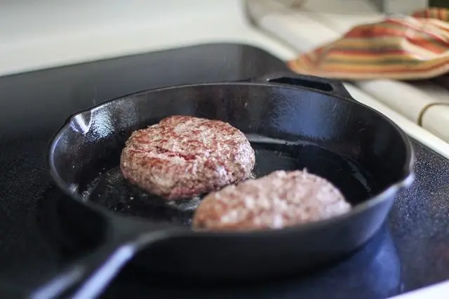 Cách làm bánh humburger thơm ngon cho bữa sáng bổ dưỡng