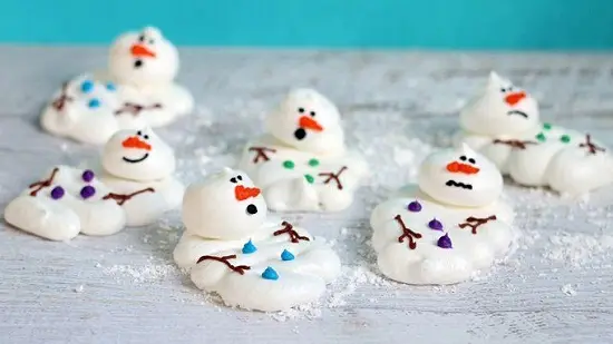 Cách làm bánh kem người tuyết cho lễ Giáng sinh