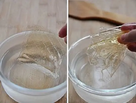 ngâm gelatin trong nước lạnh
