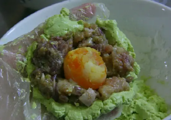 nặn bánh