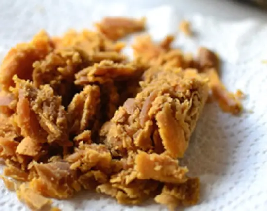 bào nhỏ lá dứa
