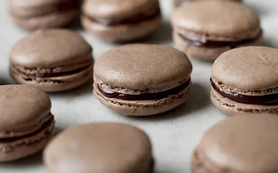 bánh macaron socola thơm ngon