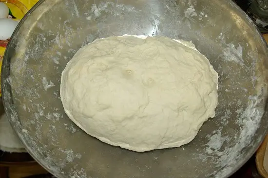 nhào bột