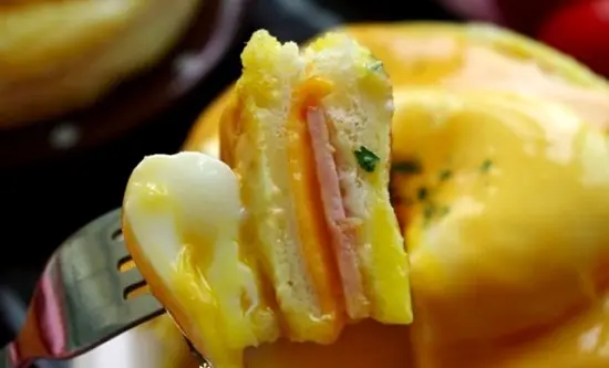 cach-lam-banh-mi-chien-trung-sot-pho-mai-9