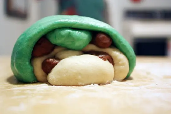 Cách làm bánh mì gấu Panda siêu đáng yêu 5