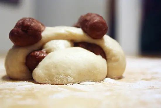 Cách làm bánh mì gấu Panda siêu đáng yêu 4