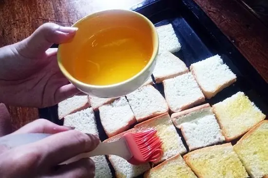 cách làm bánh mì nguội giòn 4