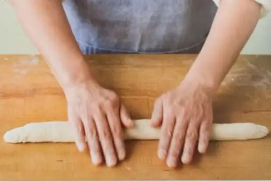 Cách làm bánh mì Pháp Baguette ngon như ngoài hàng 6
