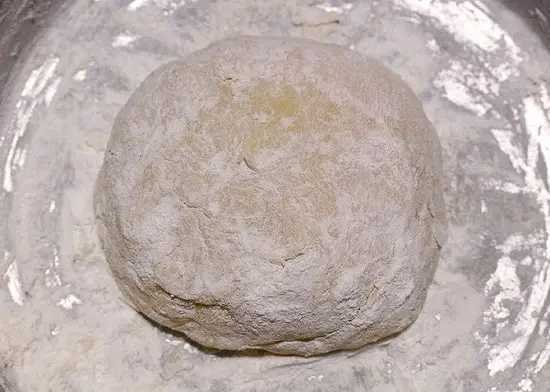 ủ bột bánh lần thứ nhất