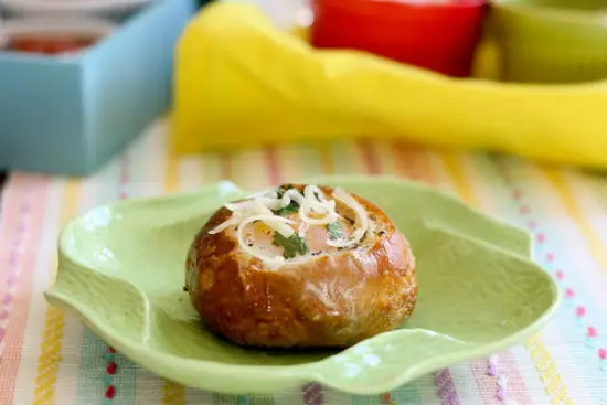 Cách làm bánh mì phô mai thịt nguội đơn giản cho bữa sáng 7