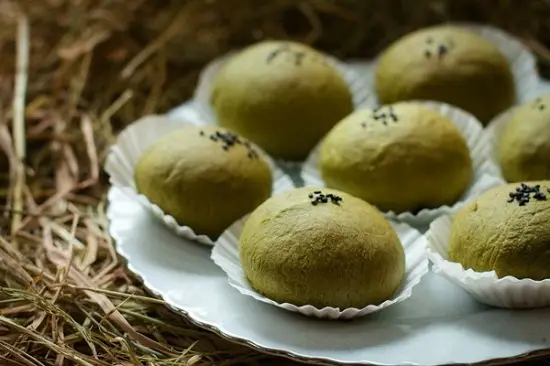 Cách làm bánh mì trà xanh thơm ngon cho cả nhà