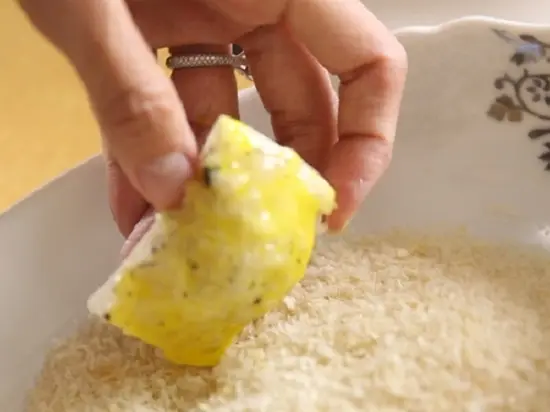 cách làm bánh mì với tôm chiên xù 4