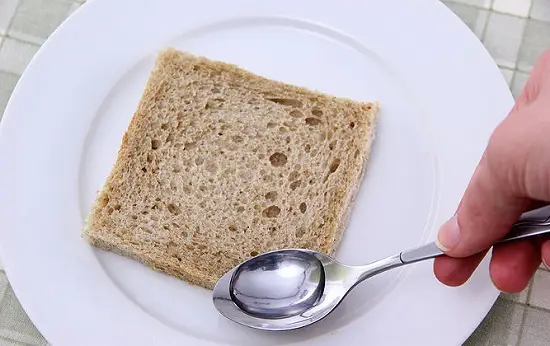 làm ướt bánh mì