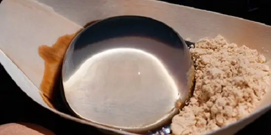 long-lanh-voi-mochi-giot-nuoc-01