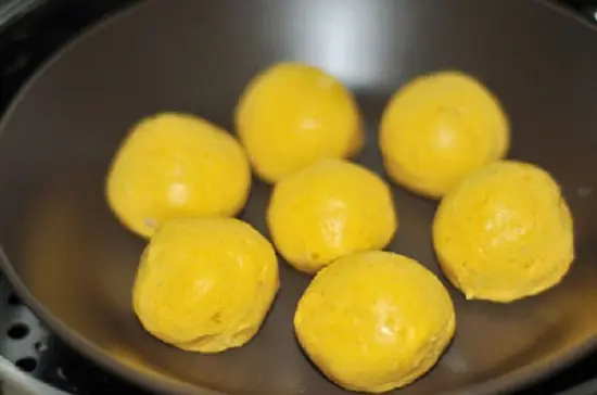 đem hấp bánh