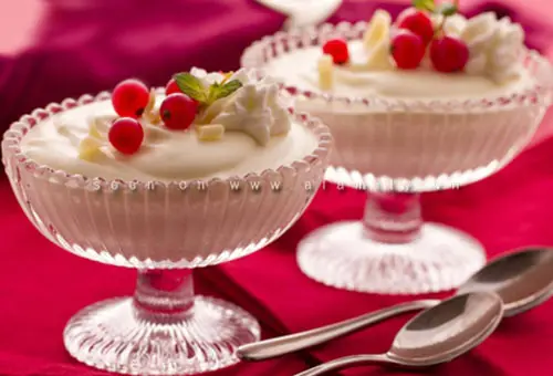 Cách làm bánh Mousse chocolate trắng mịn mượt thơm ngon