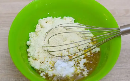 thêm đậu phụ và các nguyên liệu khác