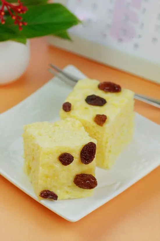 cắt bánh thành hình vuông